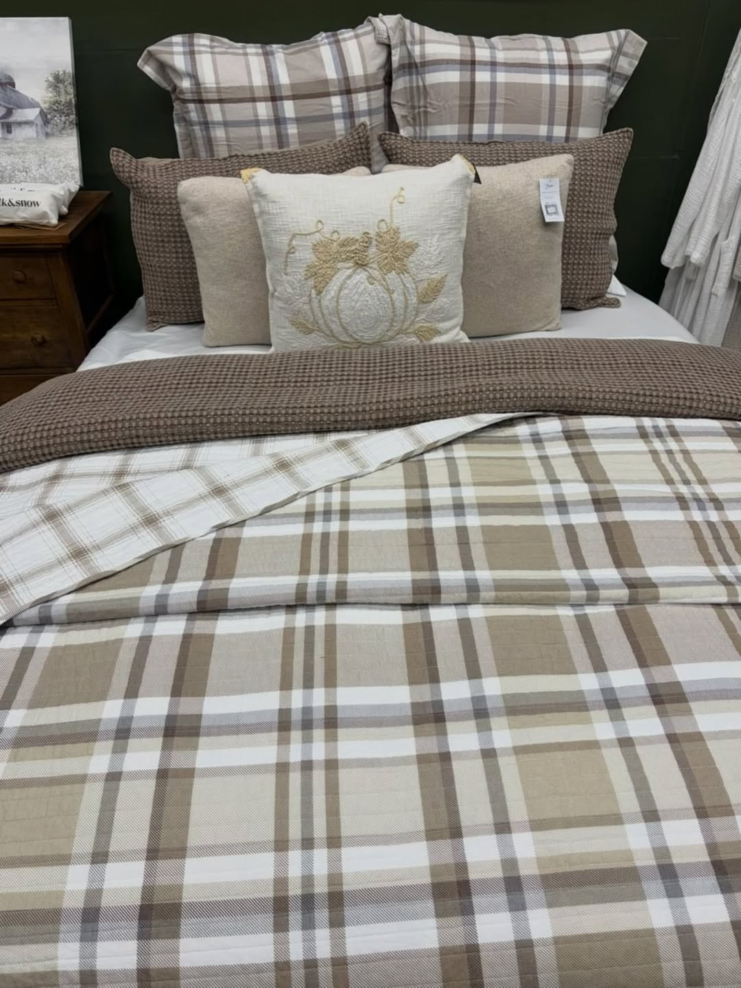 Add Accent Pillows Without Pattern Overload